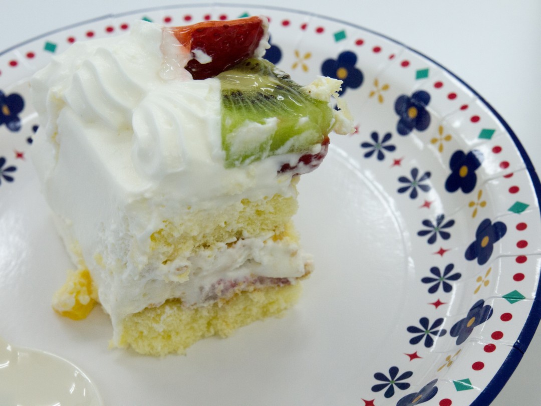 バースデーケーキです - 2015年9月の誕生会 – 障がい者就労移行支援事業所トランジット札幌センター