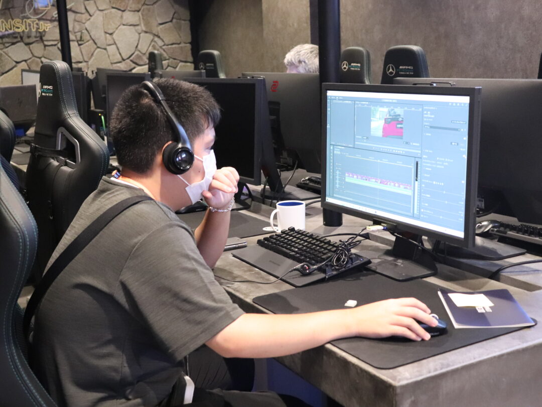 高校生がadobeに挑戦！の巻